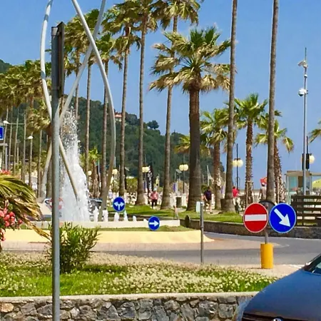 200 M. Mare Appartamento Marina dʼAndora
